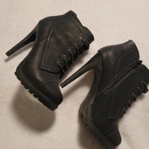 NWOT Black Aldo Heeled Boots
